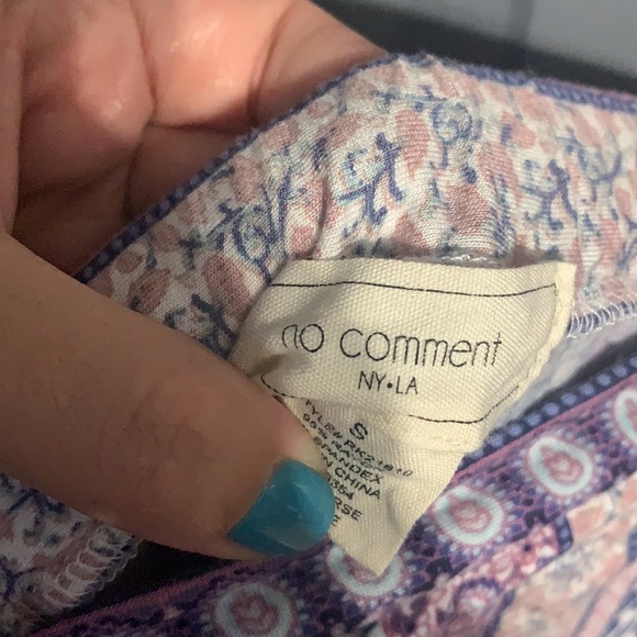 High low colorful printed Skirt with a tie on the side. Size: S A32 - Picture 5 of 5